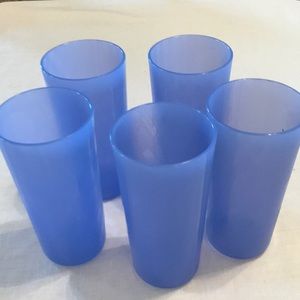 Tupperware 14ounce blue cups.